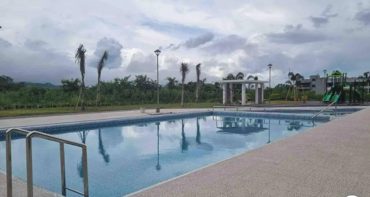 Spacious Luxury Condo W/ Kitchen Beside Hilton Clark D'Heights Mabalacat Aparthotel